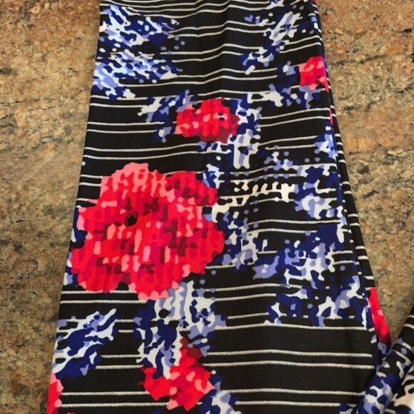 TC NWOT LuLaRoe Leggings B03 5132 - Picture 2 of 3